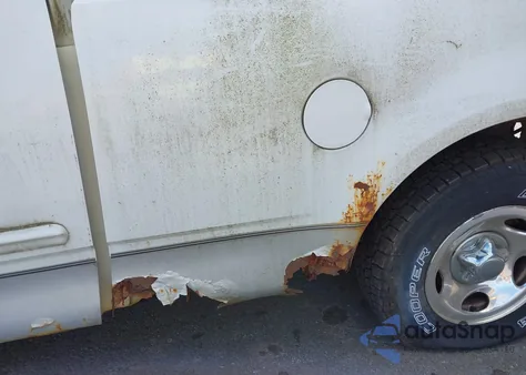 2000 Ford F-150 Work Series/Xl/Xlt z USA, uszkodzony, nr VIN 1FTZX1720YNB99551